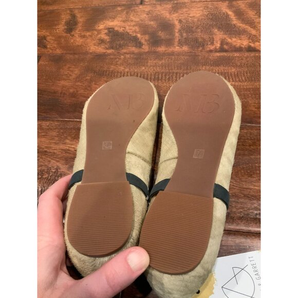 Matt Bernson Anthropologie Tan Hair T-Strap Flats W/ Ankle Buckle, Size 7 (US) - Picture 7 of 7